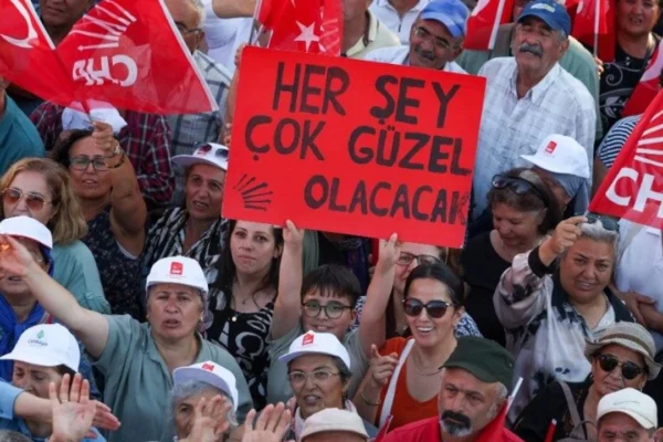 Kılıçdaroğlu taraftarı denilen ilçe başkanı açıkla...