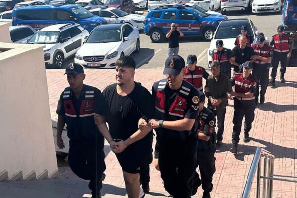 İş yeri kurşunlayan şüpheliler, Bodrum’da ya...