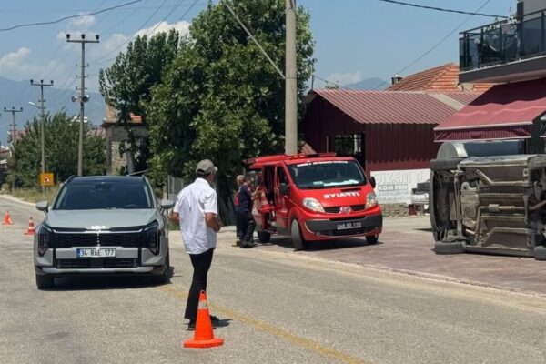 Muğla’da iki otomobilin çarpıştı: Otomobil i... Muğla’da iki otomobilin çarpıştı: Otomobil i...